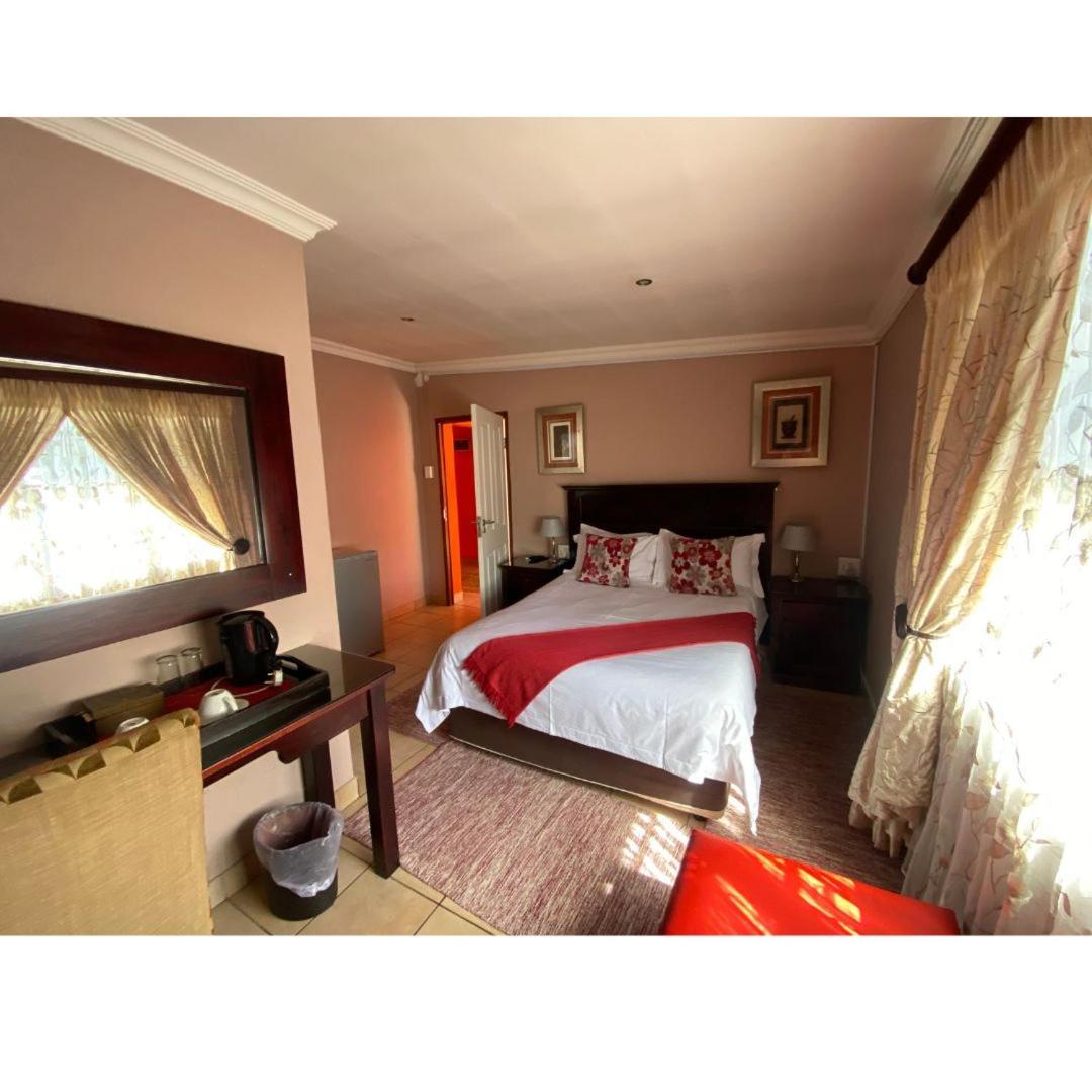 Madlula'S Guesthouse Pietermaritzburg Eksteriør bilde