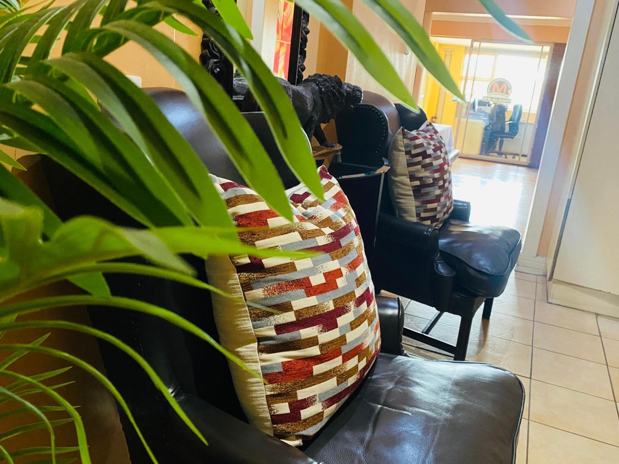 Madlula'S Guesthouse Pietermaritzburg Eksteriør bilde